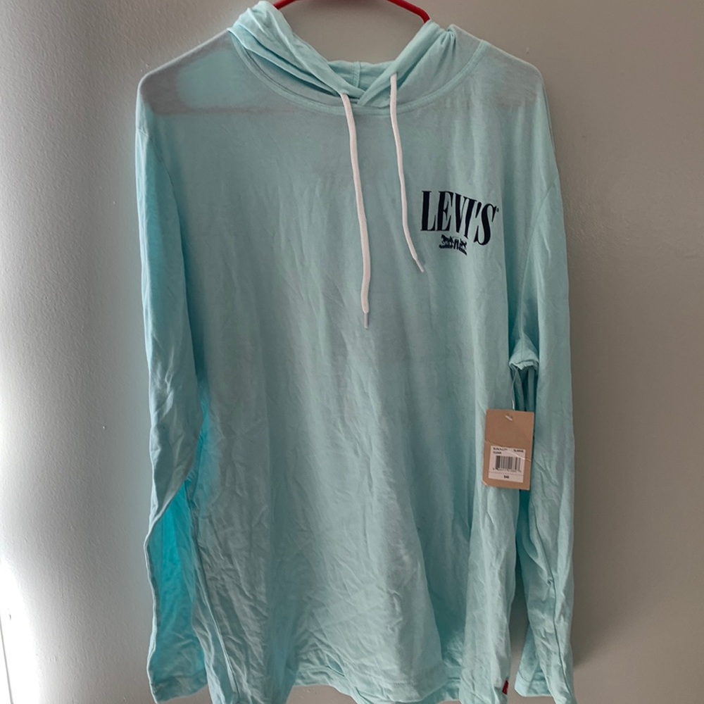 Levi’s Hooded Tee